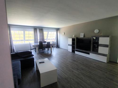 Sardinero Apartment | Vivienda Lago Sardiñeiro by INCostadaMorte