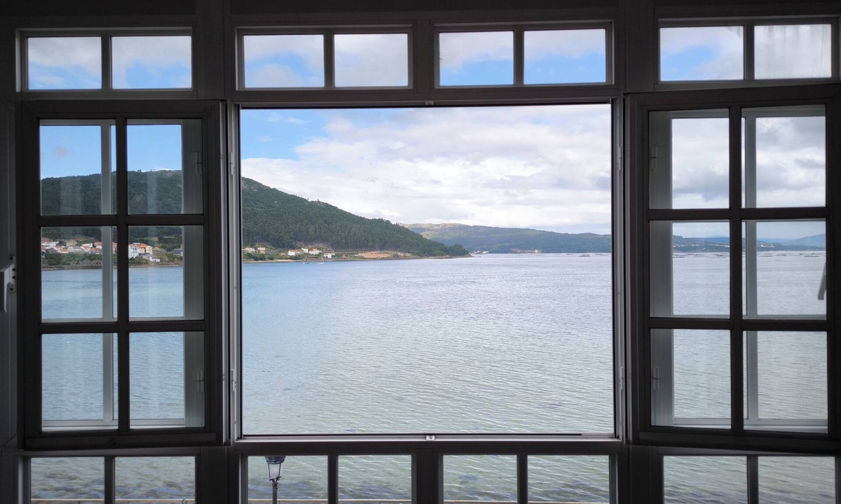 Muros Apartment | Walls over the sea - Incredible views, first line and centrally located!