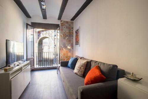 Valencia City Centre Apartment | Window to Central Market