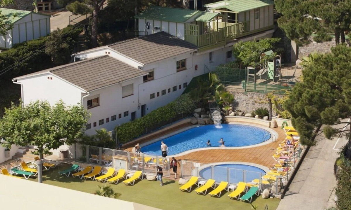 Calella House | ZEcamping 3 étoiles animé 200m plage piscine locatif TV BBQ clim 35m2