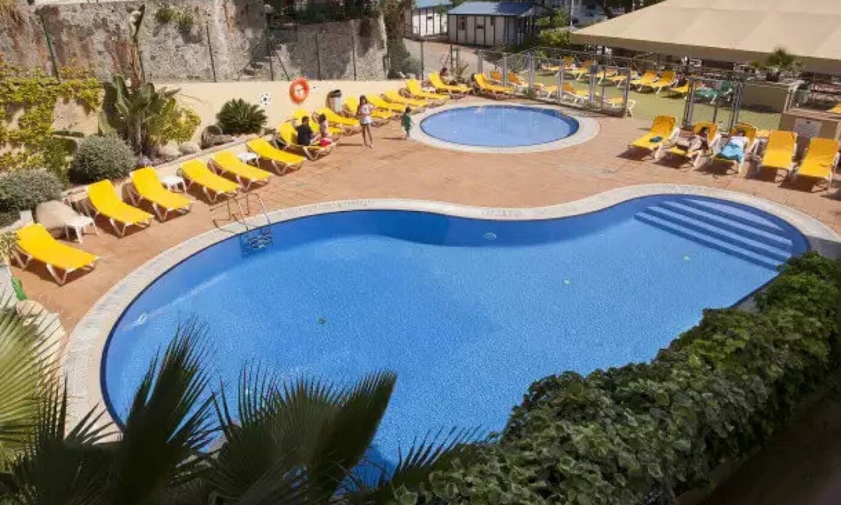 Calella House | ZEcamping 3 étoiles familial piscine 200m plage pet friendly locatif TV clim