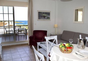 2 bedroom apartment with garden block 1 (Apartment 2)