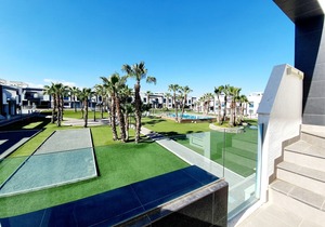 TOP FLOOR APARTMENT OASIS BEACH 56