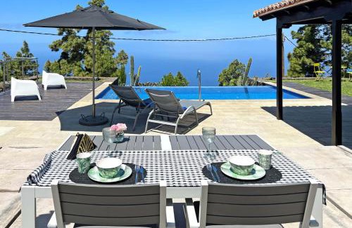 El Jesus House | Casa El Consuelo