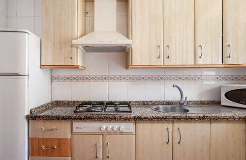 Los Gallos-Cerromolino Apartment | 1st floor apartment with terrace in residential with swimming pools and parking.