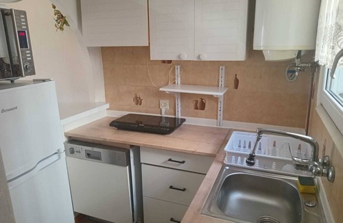 Roses House | 2-bedroom house in awesome Rosas with AC for relaxing stays