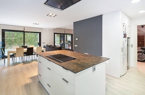 Cabrils House | 4 bedroom accommodation in Cabrils