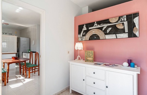 Zahora House | Air-conditioned Holiday Home with Patio, Pool, Wi-Fi and Lawn