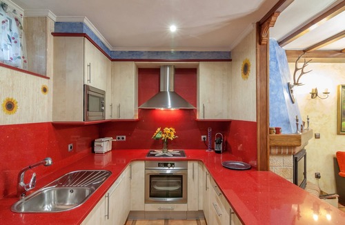 Torrelavega House | 'Alojamientos Marte Room 1' with Shared Terrace and Garden