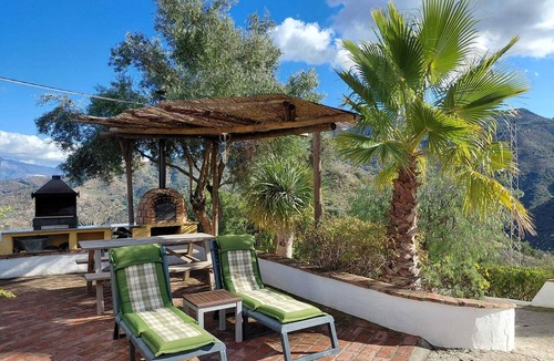 Comares Villa | Amazing private villa, pool, 4 bedrooms 3 bathrooms, views, wifi, pizza oven