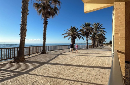 Pilar de la Horadada House | An Oasis Just 6M from the Sea in El Mojón: Ideal for Retirees and Remote Work