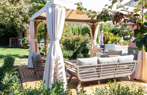 Niguelas Villa | Andalusian rustic farmhouse with private pool