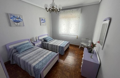 Figaredo Apartment | Apartamento en entorno natural, La biblioteca