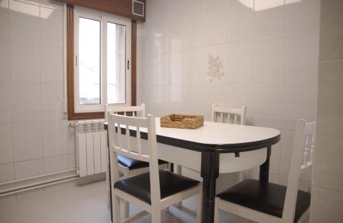 Sigueiro Apartment | Apartamento en Sigüeiro Rúa do Tambre