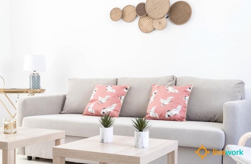 Old Town Apartment | Apartamento Floral by LiveWork