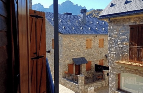 El Pueyo de Jaca Apartment | Apartamentos Búbal. Confort y Relax. Tu Mascota es Bienvenida