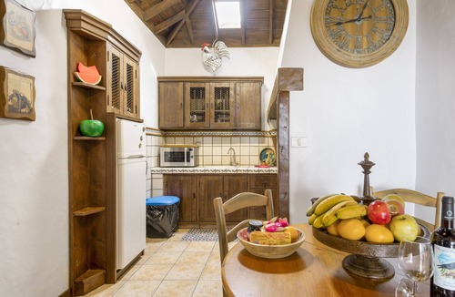 Las Tricias Apartment | Apartment 'Aljibe 1' with Mountain View, Shared Pool and Wi-Fi
