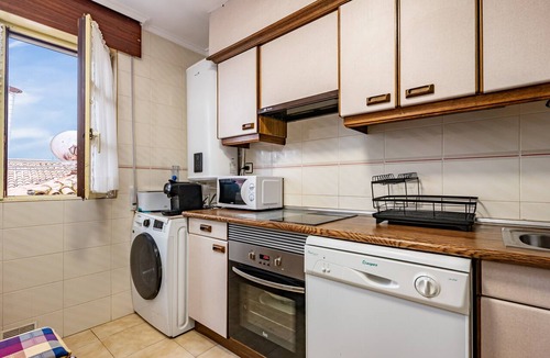 Llanes Apartment | Apartment 'Centro Y Mar En Llanes' with Sea View and Wi-Fi