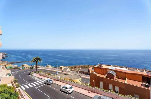 Radazul Apartment | Apartment in Radazul with Stunning Sea Views