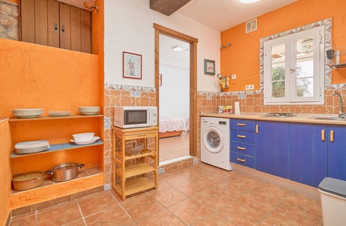 La Cala del Moral Apartment | Apartment 'La Canarita' with Sea Views, Wi-Fi and Air Conditioning