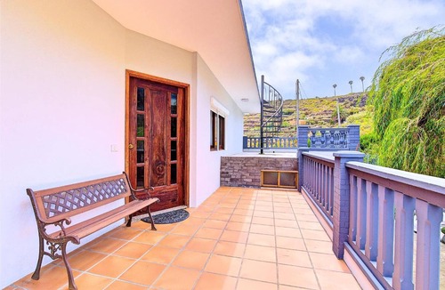 Villa de Mazo Apartment | Apartment 'La Carajita' with Sea View, Private Terrace and Wi-Fi