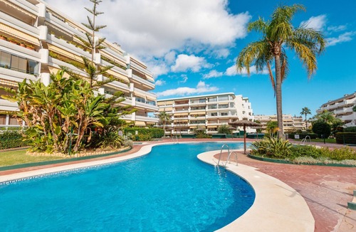 Guadalmina Apartment | Apartment on the 1st line of golf and near the beach in Marbella