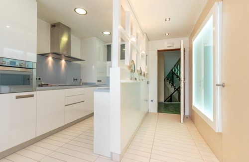 Platja d'Aro Apartment | Apartment 'Super Beach 2' with Sea View, Balcony and Wi-Fi