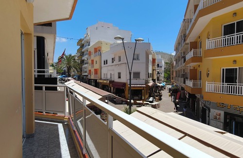 Los Cristianos Apartment | Apartment with sea views in Los Cristianos beach