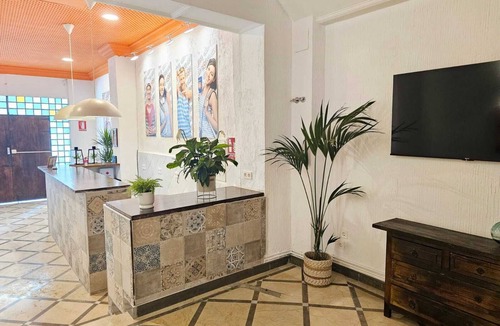 Camino de Ronda Hostel | Arc House Granada
