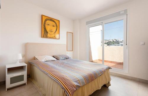 La Cala del Moral Apartment | Atico con magnificas vistas al mar y con piscina