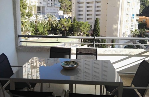 Benidorm Apartment | Azul Rentals Benidorm flat, walk to beach, bars.