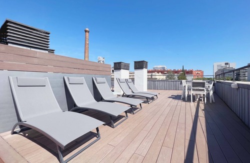Diagonal Mar i el Front Maritim del Poblenou Apartment | Barcelona Beach | Cosy Duplex | Rooftop Terrace