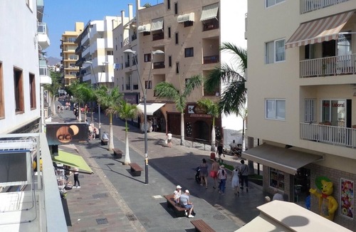 Los Cristianos Apartment | Beach Apartment in Los Cristianos with Mountain Views, Pool and Wi-Fi