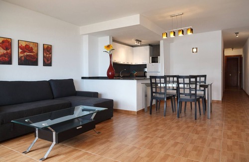 Salou City Centre Apartment | Beachfront Apartment with Pool & WiFi · UHC PLAYAMERO 153