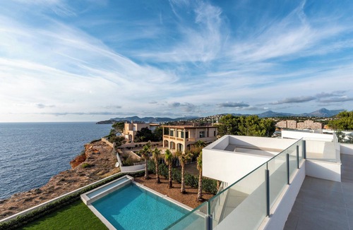El Toro Villa | Beachfront vacation villa