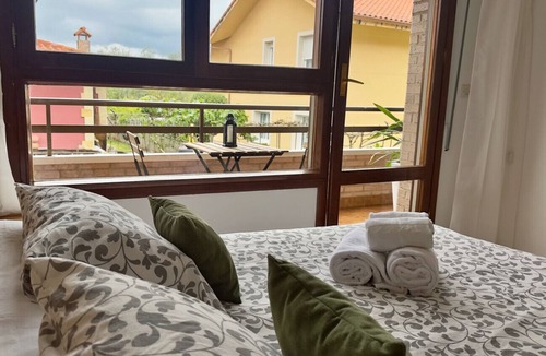 Santona Apartment | Beachfront with private garden La Galerna 17000