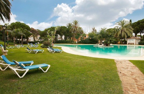 El Paraiso Apartment | Beautiful apartment for 4 people with pool, A/C, WIFI, TV and terrace