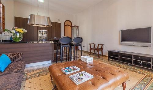 El Cabanyal Apartment | Beautiful House with terrace