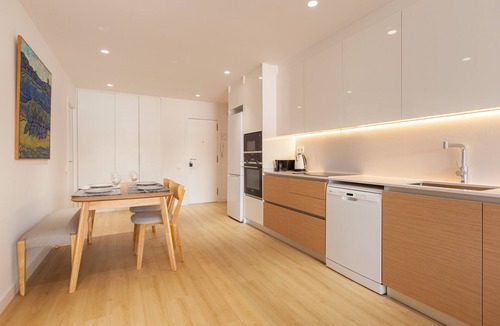 Canet de Mar Apartment | 'Blue Coast' Apartment with Sea View, Wi-Fi, and Air Conditioning