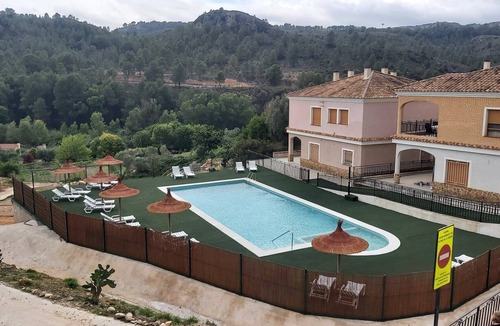 Elche De La Sierra House | BRIDGE COTTAGE B SAFE