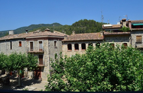 Sant Llorenc de la Muga House | Cal gall- casa rural en san llorenç de la muga.