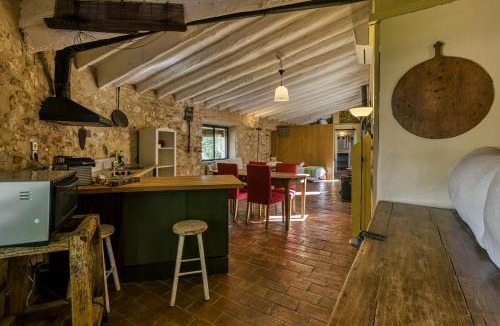 Avinyonet de Puigventos House | Can Lluna Rural House