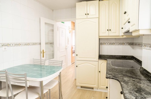 Torrelavega Apartment | Cantabrian Paradise! Modern Flat in Torrelavega