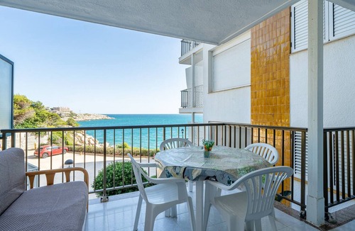 Cap de Salou Apartment | Cap Salou Apartment with Sea View, Private Pool, Air Conditioning, and Wi-Fi