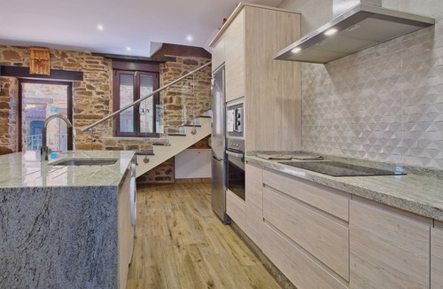 Valdespino de Somoza House | Casa Amada — Heated Pool, Sauna & Camino de Santiago in Astorga