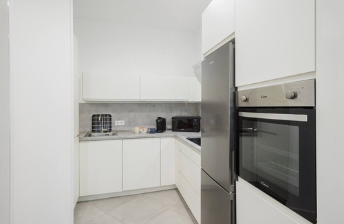 Los Remedios House | Casa Deco – Spacious Apartment Near the Center of Seville