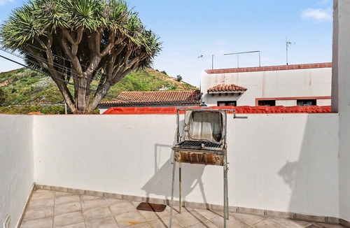 La Solana House | Casa del Drago: Rural Charm & Nature in Vega de San Mateo
