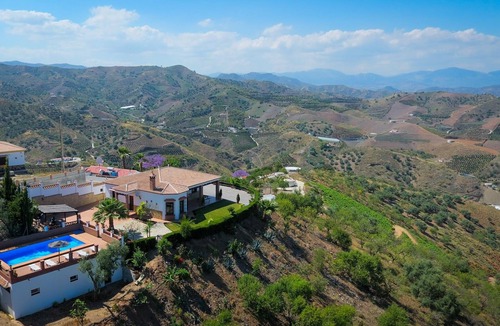 Iznate Villa | Casa Mirador Las Claras: Villa with garden, private pool, A/C. Beautiful views