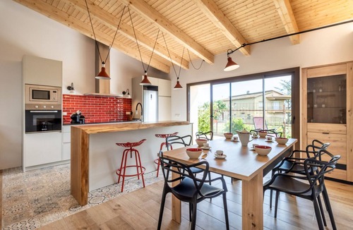 Camos Apartment | Casa Romaní – Holiday home near Lake Banyoles