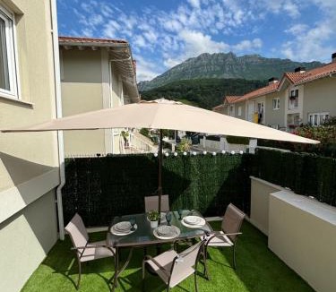 Arredondo House | Casa Rugama con piscina de verano en el corazón de Cantabria